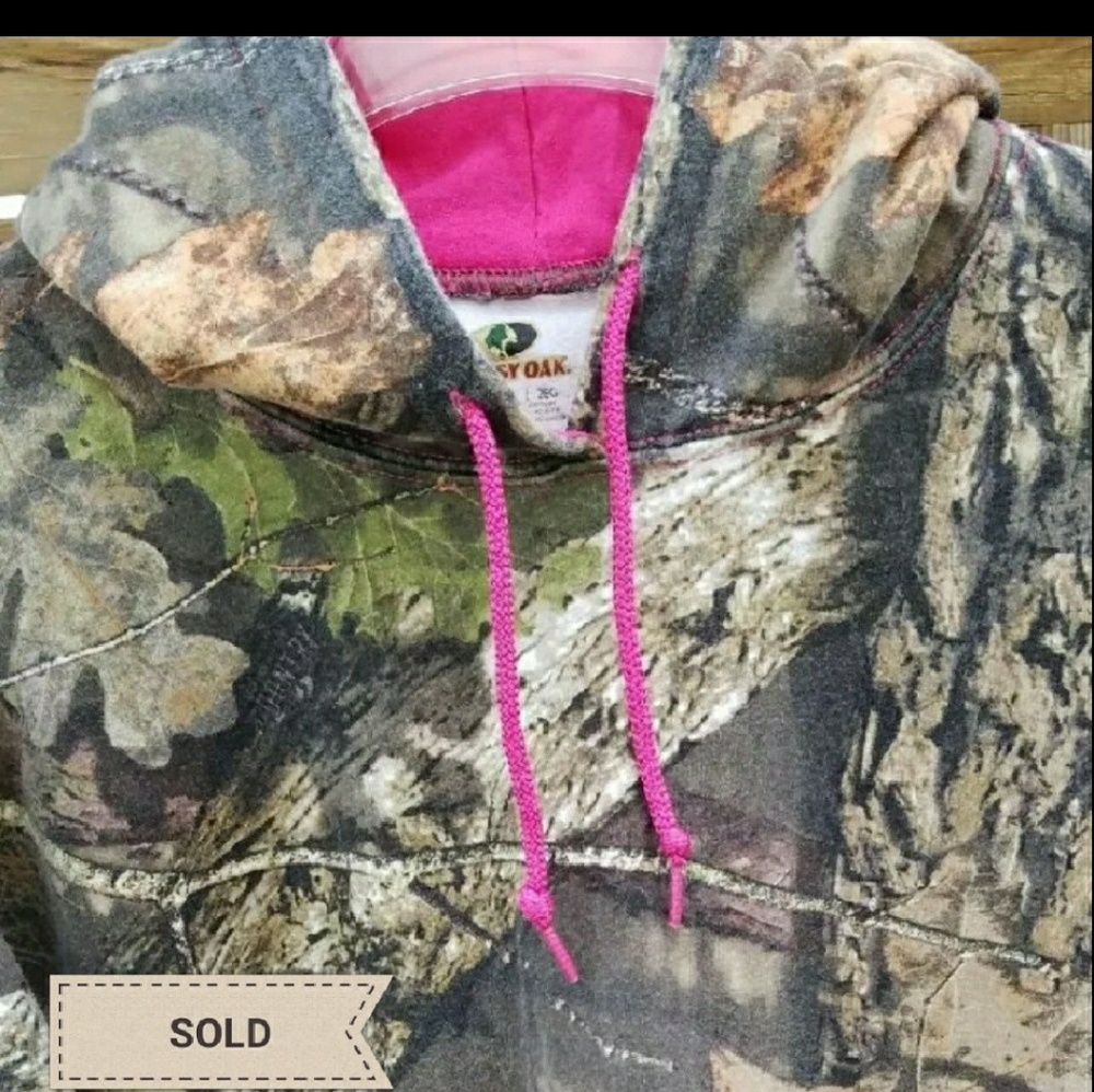 *SOLD* Women's 2XL Camo Mossy Oak Hoodie